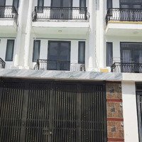 Chủ Kẹt Bán Gấp Nhà 2 Lầu 4 Phòng Ngủđang Cho Thuê 11 Triệu/T Ngay Bệnh Viện Nam Tân Uyên Phường Uyên Hưng