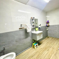 Bán Nhà 2 Tầng Kiệt Ô Tô Huỳnh Ngọc Huệ, Có Thể Vừa Ở Vừa Kinh Doanh