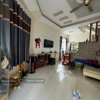 Nhà Phố 3 Tầng, Góc 2 Mặt Tiền Kdc Hoàng Hùng, Dĩ An, Bình Dương