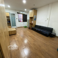 Cho Thuê Căn Hộ 24M2 (Lầu 3), Có Nội Thất, 249 Trần Hưng Đạo, Quận 1