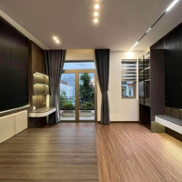 Nhà Đẹp Lung Linh Ngay Mạc Thiên Tích,Quận 5- Giá Bán 3,92Tỷ/63M2 (5X12,6M). Sổ Vuông Vức. Kc 1T2L 4Pn