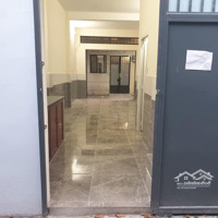 Cho Thuê Nnc Gần Mặt Tiền Tô Hiến Thành, Q10,66M2 2Tầng, 2Pn 1 Vệ Sinhcó Máy Lạnh, Giá 11 Triệu/Tháng