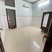 Cho Thuê Nhà Nguyên Căn 9 Phòng Ngủ 7 Vệ Sinh 160M2 Giá Siêu Hời Tại Kênh Tân Hóa, Tân Phú, Hcm