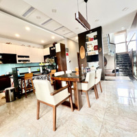 Biệt Thự 50 Tỷ Chào Bán 37 Tỷ. Khuôn Viên 600M2, Ngang 30M, 4 Tầng, View Sông, Ngay Gò Vấp
