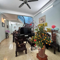 Bán Nhà Đường Trương Định. Ngõ Thông Rộng Ô Tô Chạy.diện Tích71M2 Mặt Tiền 4,5M. Giá Chỉ Nhỉnh 12 Tỷ