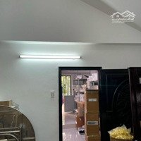 * Cho Thuê Nnchẽm Xe Hơiđ.cao Lỗ Liền Kề Q8. (4X16) 3Lầu, 3 Phòng Ngủ Nước Nóng Nlmt, 2 Máy Lạnh, 12 Triệu