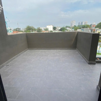Bán Biệt Thự Có Sân Vườn, 2 Mặt Tiền View Hồ, 180M2 Đất, 43 Tỷ The 9 Stellars, Cạnh Ga Metro Số 1
