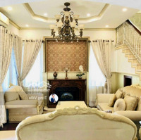 Biệt Thự/Villa Phú Mỹ Hưng Gần Công Viên Cần Giao Dịch Giá Tốt 70 Tỷdiện Tích252M2 Hướng Đông Nam