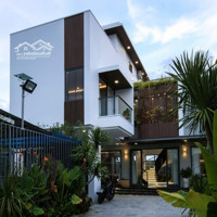 Cho Thuê Villa Đường Sư Vạn Hạnh, Quận 10.Diện Tích8X20M