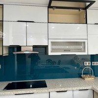 Cho Thuê Căn Hộ Midtown 3 Phòng Ngủđầy Đủ Nội Thất Như Hình Chỉ 35 Triệu Thương Lượng. Lh Ngọc Lan 0906743166