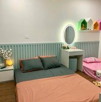Cho Thuê Căn Hộ Chung Cư Intracom Ngay Cầu Nhật Tân View Đẹp 2 Ngủ Đủ Đồ 10 Triệu/Th