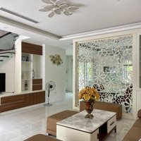 Cho Thuê Biệt Thự Hoa Sữa 200M2 View Sông - Vinhomes Riverside, Giá Thỏa Thuận, 4 Phòng Ngủ 5Wc