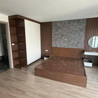 Bán Nhà 6 Tầng Thang Máy Phố Đàm Quang Trung Long Biêndiện Tích43M X6 Tầng Lô Góc Ô Tô Vào Nhà Ở Víp