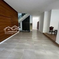 Chính Chủ Cần Cho Thuê Biệt Thự Lê Văn Sỹ Trung Tâm Quận 3. 15M*20 Trệt 2 Lầu Giá Bán 90 Triệu/Tháng