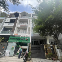 Bán Nhà Phố Cao Cấp, Kdc Himlam Quận 7 Nhà Đẹp Số Đẹp Có Sổ Dt: 5X20M Gb: 25 Tỷ Liên Hệ: 0931353298