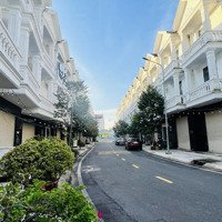 Bán Nhà Đẹp, Kiến Trúc Tân Cổ Điển Tại Trung Tâm Tp Thuận An
