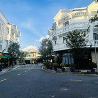 Bán Nhà Đẹp, Kiến Trúc Tân Cổ Điển Tại Trung Tâm Tp Thuận An