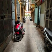 Chính Chủ Bán Nhanh, Bán Gấp Nhà Phân Lô Cán Bộ Ngay Trung Tâm, Tiện Lợi Vô Cùng