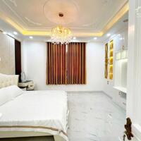 Bán gấp nhà riêng chính chủ MT Thích Quảng Đức, P5, Phú Nhuận. Giá cắt lỗ 4tỷ350/căn54m2, 1T2L. SHR