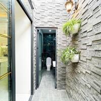 Bán gấp nhà riêng chính chủ MT Thích Quảng Đức, P5, Phú Nhuận. Giá cắt lỗ 4tỷ350/căn54m2, 1T2L. SHR