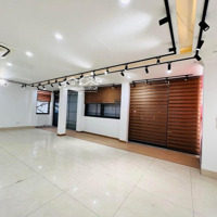 Cực Hiếm! Mặt Phố Hoàng Quốc Việt, Kinh Doanh, Thang Máy, 6 Tầng, Mặt Phố, Gara Ô Tô 7 Chỗ, Vỉa Hè