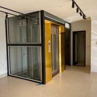 Cực Hiếm! Mặt Phố Hoàng Quốc Việt, Kinh Doanh, Thang Máy, 6 Tầng, Mặt Phố, Gara Ô Tô 7 Chỗ, Vỉa Hè