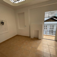 Bán Nhà Phú Nhuậnhẽm Xe Hơi60M2 2 Tầng 3 Pn Nở Hậu Gần 4M Sátmặt Tiềnđặng Văn Ngữ 6.5 Tỷ.