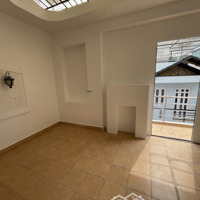 Bán Nhà Phú Nhuậnhẽm Xe Hơi60M2 2 Tầng 3 Pn Nở Hậu Gần 4M Sátmặt Tiềnđặng Văn Ngữ 6.5 Tỷ.