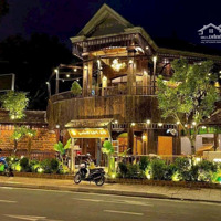 Cho Thuê Mặt Bằng 2 Mặt Tiền - Vị Trí Đắc Địa Quận 3