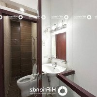 Căn Hộ 2 Phòng Ngủ Ngay Mặt Tiền Đầy Đủ Nội Thất Máy Giặt Riêng, Cho Nuôi Thú Cưng, Thoáng Mát