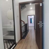 Bán Gấp nhà riêng 56mx4 tầng đường Hồ sen ( phố Thích Trí Hải). Giá Rẻ