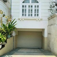 Với 39 Tỷ Sở Hữumặt Tiềnphan Đình Phùng - Phú Nhuận, Ngang 9M - Hầm + 4 Tầng. Hđ Thuê: 160 Triệu/ Tháng