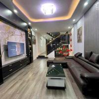 Cần bán nhà 3 tầng kiệt oto Trần Cao Vân, giá sập hầm chỉ hơn 5 tỷ.