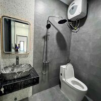 Cần bán nhà 3 tầng kiệt oto Trần Cao Vân, giá sập hầm chỉ hơn 5 tỷ.