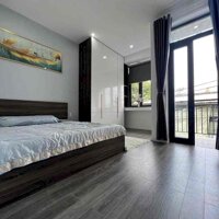 Cần bán nhà 3 tầng kiệt oto Trần Cao Vân, giá sập hầm chỉ hơn 5 tỷ.