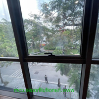 Biệt Thự Rộng Rãi 5 Phòng Ngủ, Đầy Đủ Nội Thất Thang Máy, Ở Mặt Hồ Tây Cho Thuê Ở, Cafe, Nhà Hàng