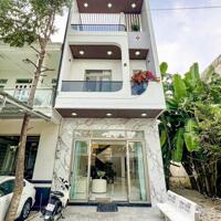 Nhà trệt 2 lầu xây mới Hướng đông nam - Khu Dân Cư Hồng Loan