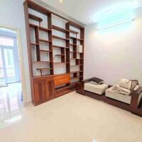 Cần bán siêu phẩm nhà 3 tầng, kiệt oto Tiểu La, giá sập sàn chỉ hơn 4 tỷ.