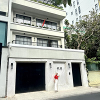 Bán Biệt Thự Đường Nguyễn Văn Thủ, Đakao, Quận 1-Hiếm Ngang 8,5M*15M.