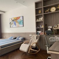 9B - Bán Nhà Riêng Tại Huỳnh Thúc Kháng, 18,2 Tỷ, 60M2, 6 Phòng Ngủ 4 Vệ Sinh Chính Chủ Hot!