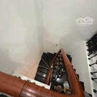 Chính Chủ Bán Nhà Hoàn Kiếm - Vài Bước Ra Phố - Nhà Đẹp Ở Luôn - Tiện Ích Bạt Ngàn