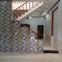 Bán Nhà Sổ Riêng Lầu Trệt!
Đường Võ Thị Sáu, P Đông Hòa, Tp Dĩ An Cách Big C Go. Khoảng 50