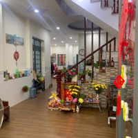 Bán Nhà Trệt Lầu Mặt Tiền Đường Nhựa Buôn Bán Phường Đông Hòa, Cách Siêu Thị Big C Dĩ An 500 M