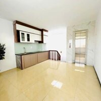 Bán nhà ngã tư Thạch Bàn - Cổ Linh. Gần Aeon Long Biên. Thang Máy. 35m x5T. Lh 0965858116