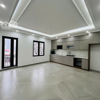 Bán Nhà Đẹp - Trung Tâm Quận - Cầu Giấy - Phân Lô Oto Vào Nhà - 6 Tầng Thang Máy Giá Nhỉnh 15Ty