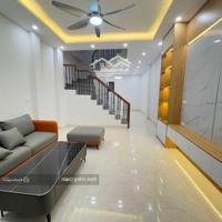 Chính Chủ Bán Nhà An Thượng Ô Tô Đỗ Cửa Ngõ Nông 40M 5 Tầng Chỉ 3,9 Tỷ