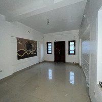 Cho Thuê Nhà Tại Phùng Hưng - Yên Xá, Nhà 60 M2 X 4 Tầng, Đường Trước Ô Tô Tránh Nhau, Nhà Sạch Đẹp