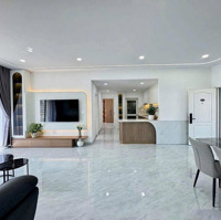Bán Căn Hộ Cảnh Viên View Công Viên, Nhà Đẹp Có Ô Xe, Giá Bán 10.3 Tỷ Có Sổ