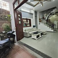 Bán nhà Trường Chinh lô góc nhà đẹp dân xây full nội thất ở luôn 2 thoáng 50m 5 tầng 6 ngủ .
