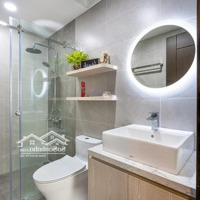 Cho Thuê Các Loại Phòng Ngủ Chung Cư Oriental Plaza, 685 Âu Cơ, Giá Rẻ, Trống Sẵn, Xem Nhà Dễ